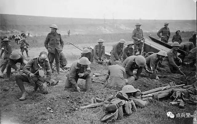 1914年圣诞节停战事件：厮杀数月的英德两军走出战壕，互换节日礼物 - 3