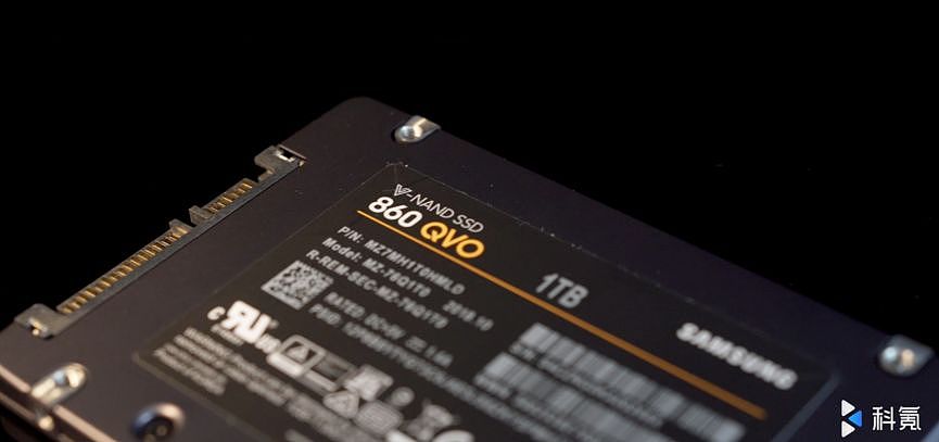 4-bit MLC NAND闪存技术加持，三星860 QVO SSD上手体验 - 2