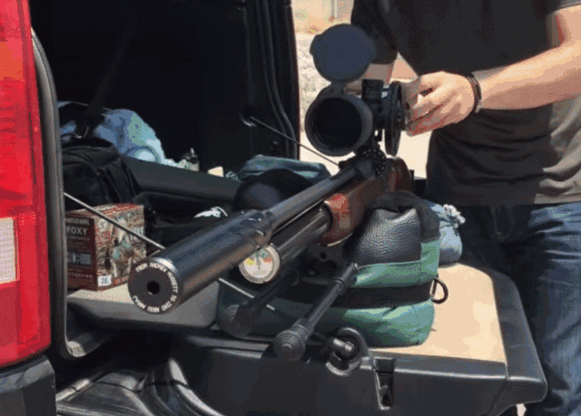 暴力测试美军Wiley X Vapor战术护目镜：钉枪都不怕 - 32