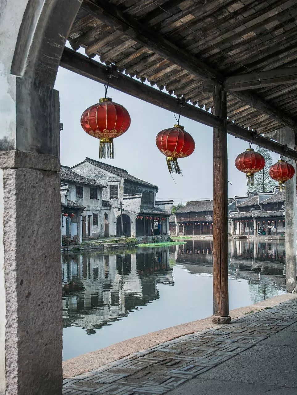它是中国第一座被列入世界文化遗产的江南小镇，没有乌镇周庄盛名，竟是如此迷人！ - 5