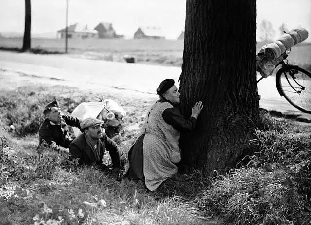 二战中那些记录下关键时刻的照片，墨索里尼总是那么抢镜｜老照片 - 26