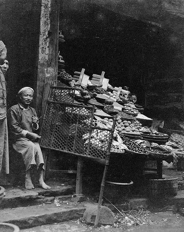 美国人在鞋盒里发现了6000张中国老照片，引起巨大轰动...... - 49