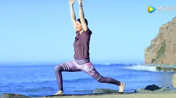 海边练瑜伽，精气神十倍充足 ▷ 每日一练 - 8