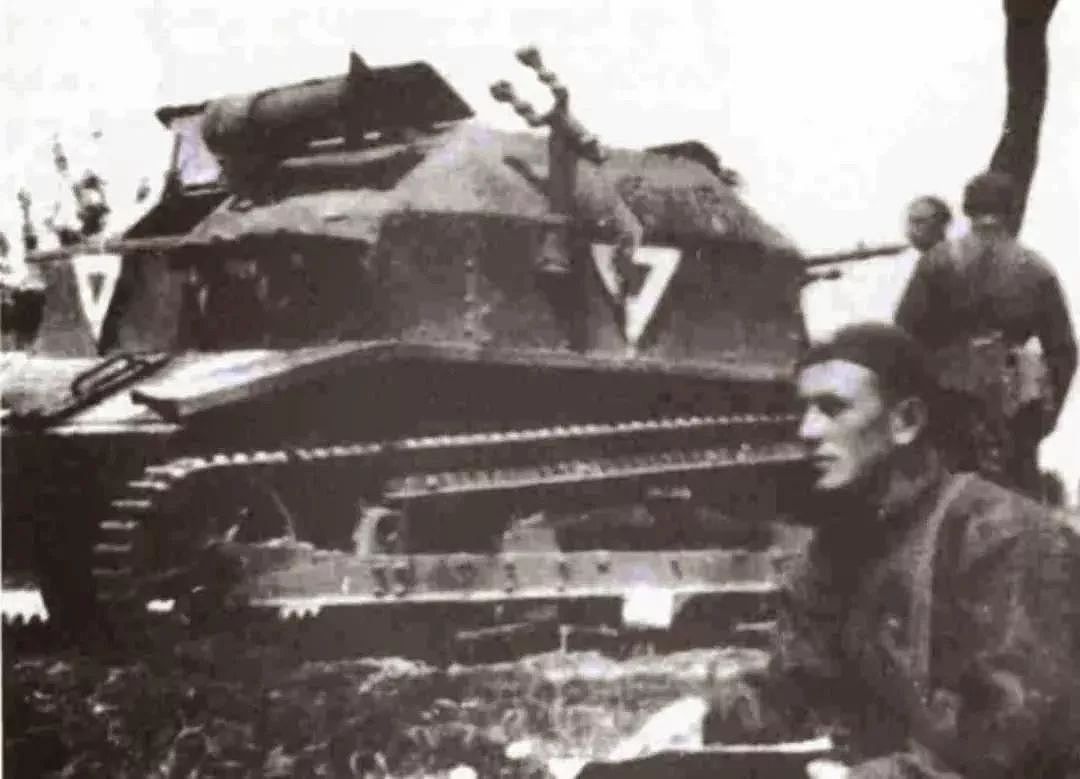 谁说波兰无英雄？这个英雄车长干翻了10辆德国坦克 - 4
