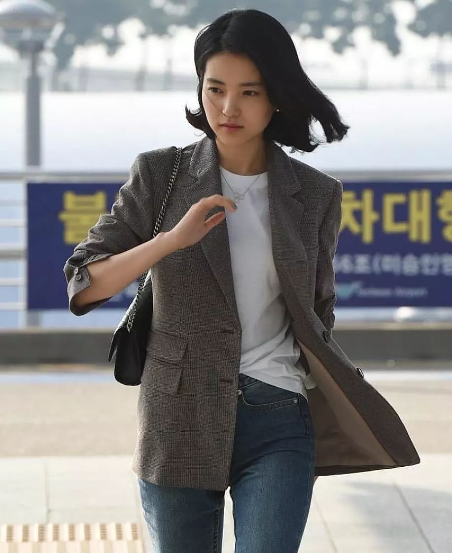 她是全韩国最能穿出纯正”港风“的实力派女演员金泰梨，颜值衣品all在线，是真·人间仙女没错了！ - 13