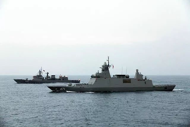 泰国海军两代主力舰同框，中国造军舰老骥伏枥，毫不弱于韩国新舰 - 6