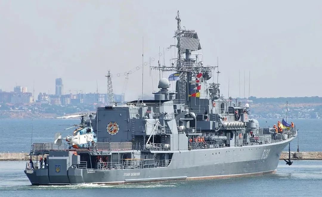 乌克兰海军拿巡逻船当护卫舰，反舰导弹都没有，远航回来基地没了 - 4