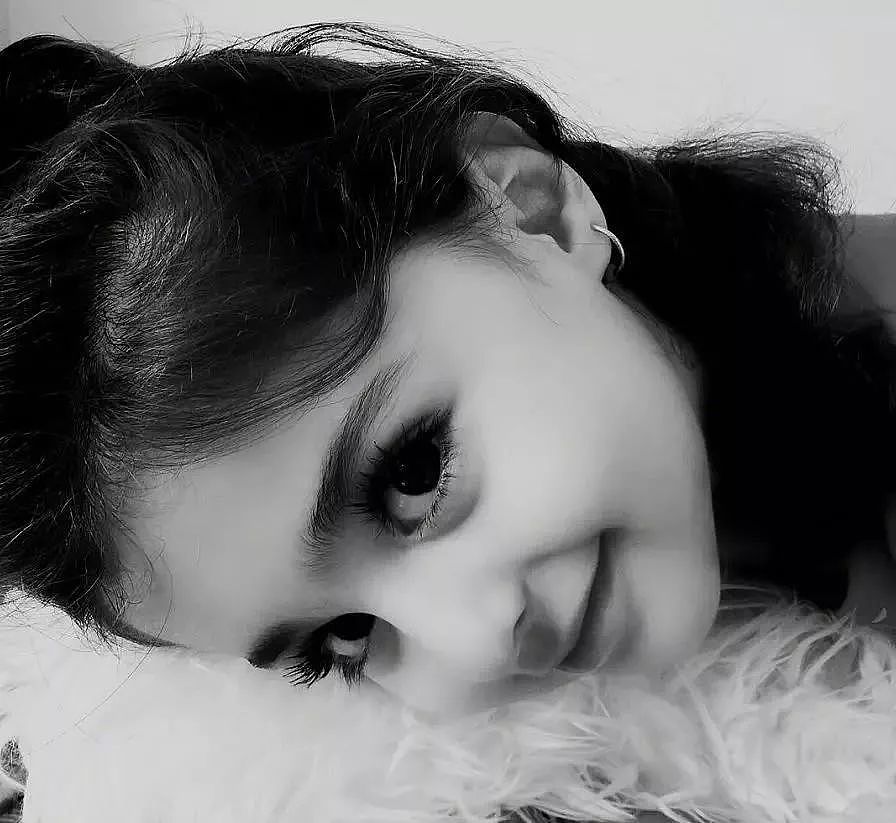 伊朗8岁小女孩被称为“全球最美”！因为太美，父亲辞职做贴身保镖…… - 4