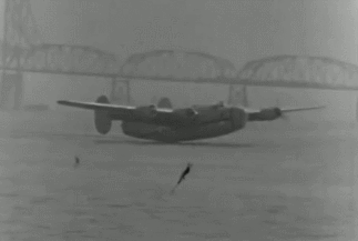 美国B-24轰炸机二战中生产18000架，四成是福特公司生产｜老照片 - 27