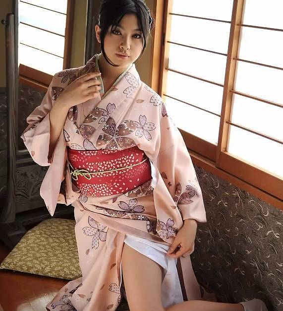 500年不穿内裤的日本女人…… - 15