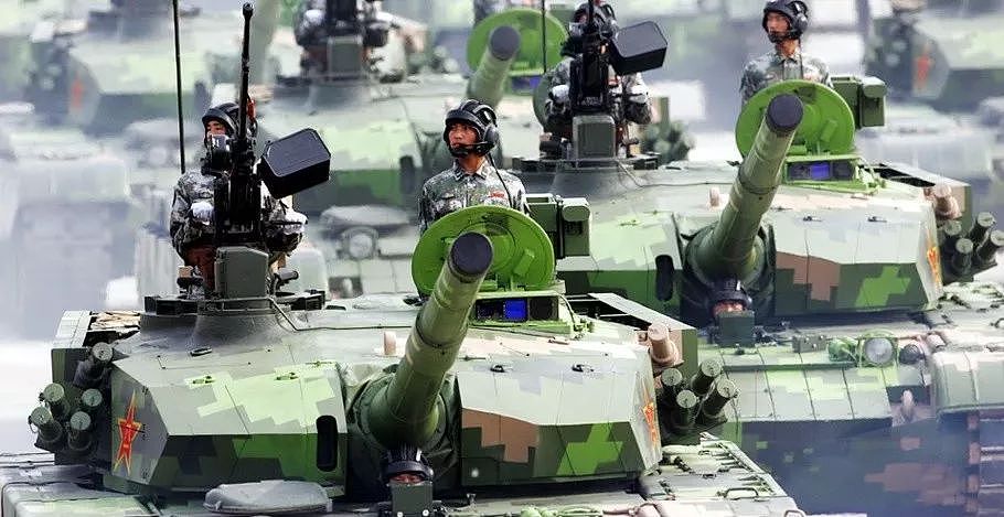 为什么坦克兵也要戴头盔？美军曾戴过体育用品，中国坦克盔已经用上了航天科技 - 16
