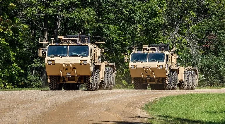看清差距：美军将服役L5级别的军用无人卡车编队！ - 1
