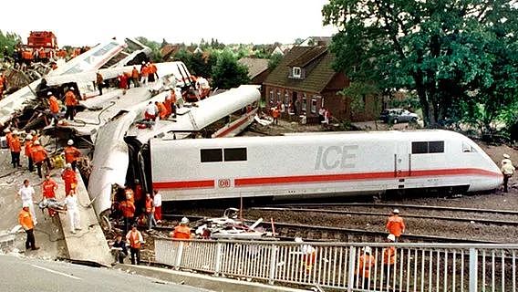 时代 | 世界第一脱轨事故：德国“高铁”因一个车轮酿成巨大悲剧 - 3
