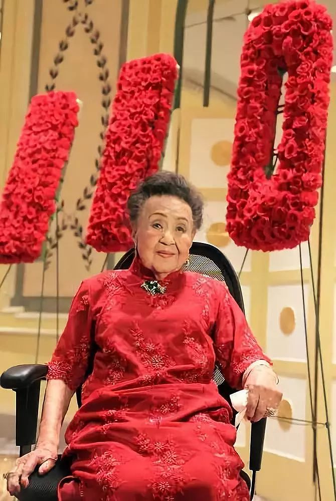 她是上海滩最后的大小姐 ，112岁了，仍穿高跟鞋、喷香水，把自己活成女神！ - 20