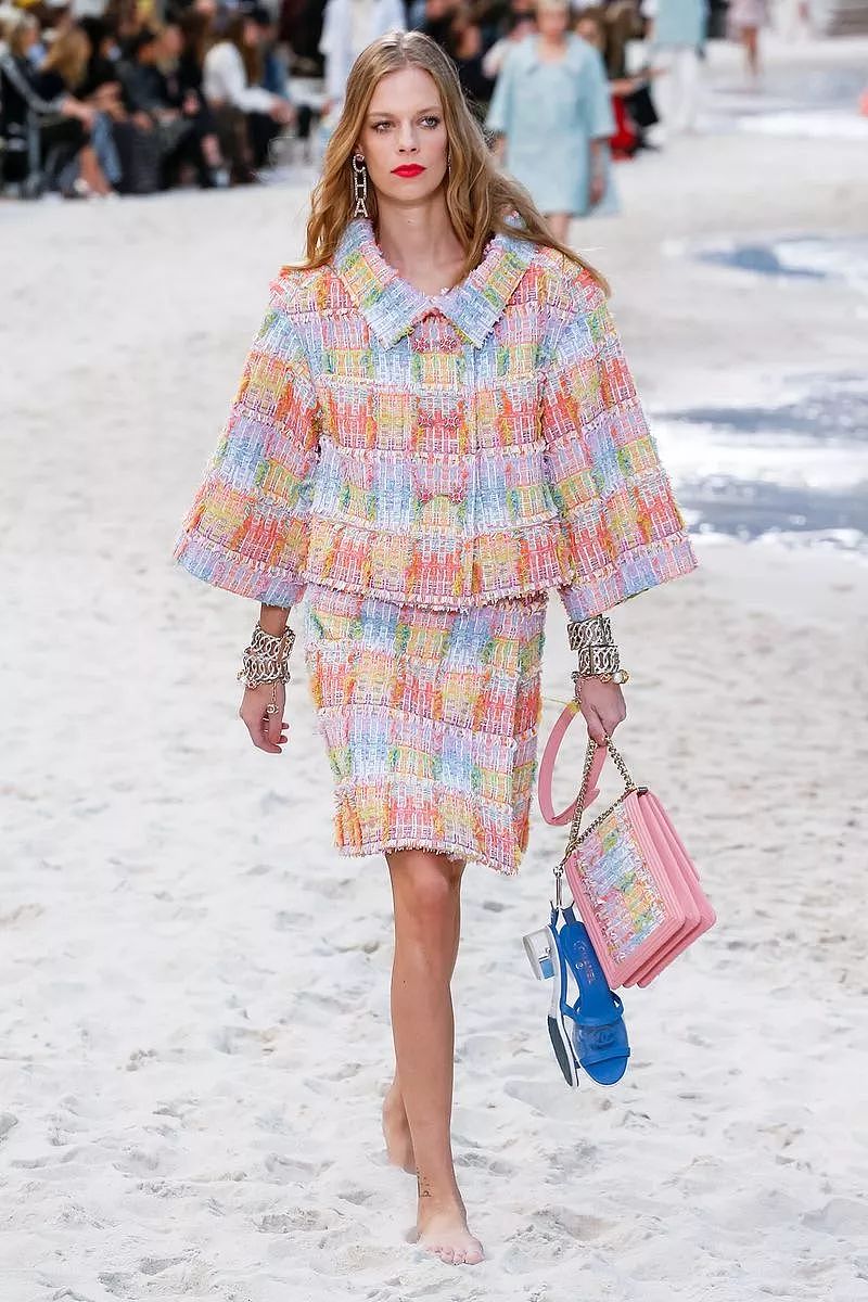 Chanel的包已满足不了我，从刚刚开始全世界女人都想穿它去踩沙滩！ - 18