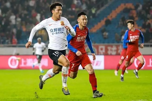 武汉足球创队史最高得分44分！李铁：非常伟大的赛季 - 1