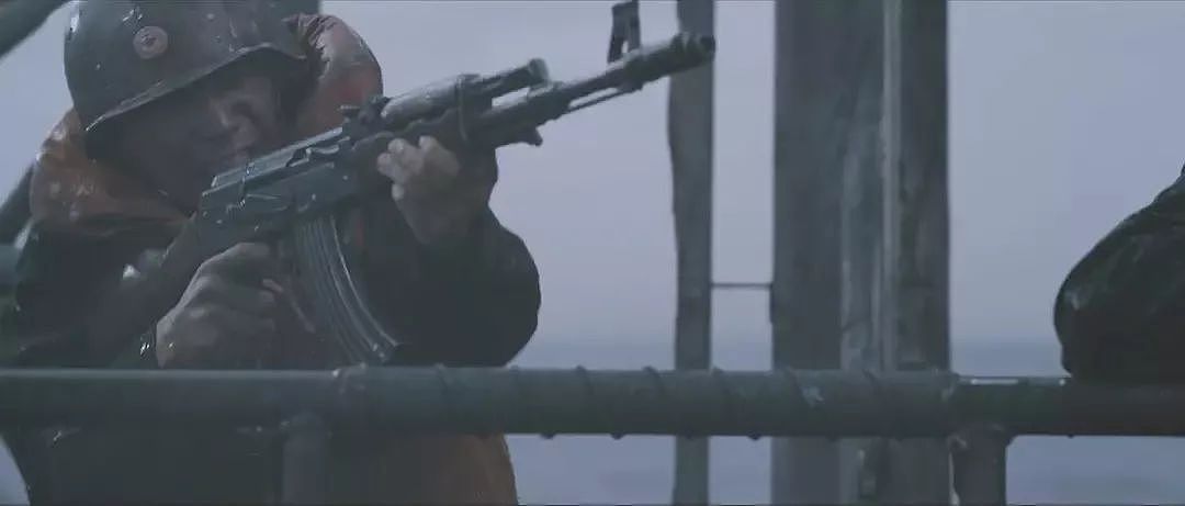 最真实残酷的海战电影，朝鲜T34坦克艇VS韩军舰的场面太震撼了！| 军武电影 - 23