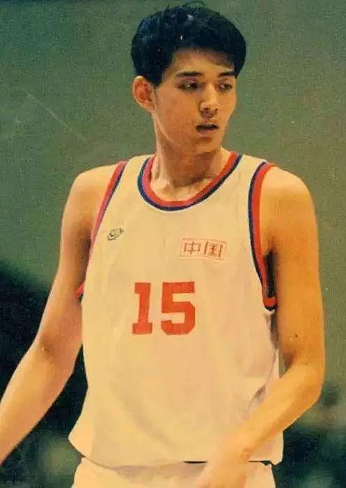 中国篮球，70年70人 - 36
