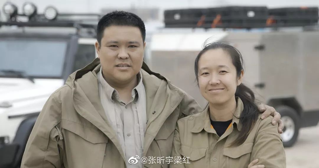 从亿万富豪到被悬赏通缉，这对“中国最疯夫妻”活成了传说 - 24