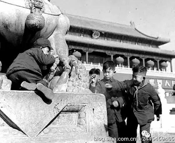 一组老照片，看100年来中国人都怎么过年？还是过去过年有规矩，有年味！ - 41