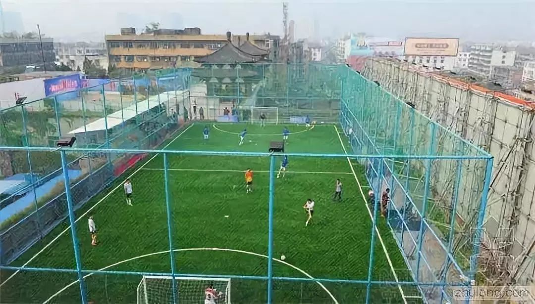 在中国，修建一块足球场有多难？ - 12