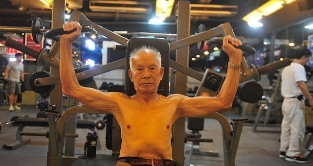103岁的中国“肌肉爷爷”，健身到老可能就是这样的！ - 20