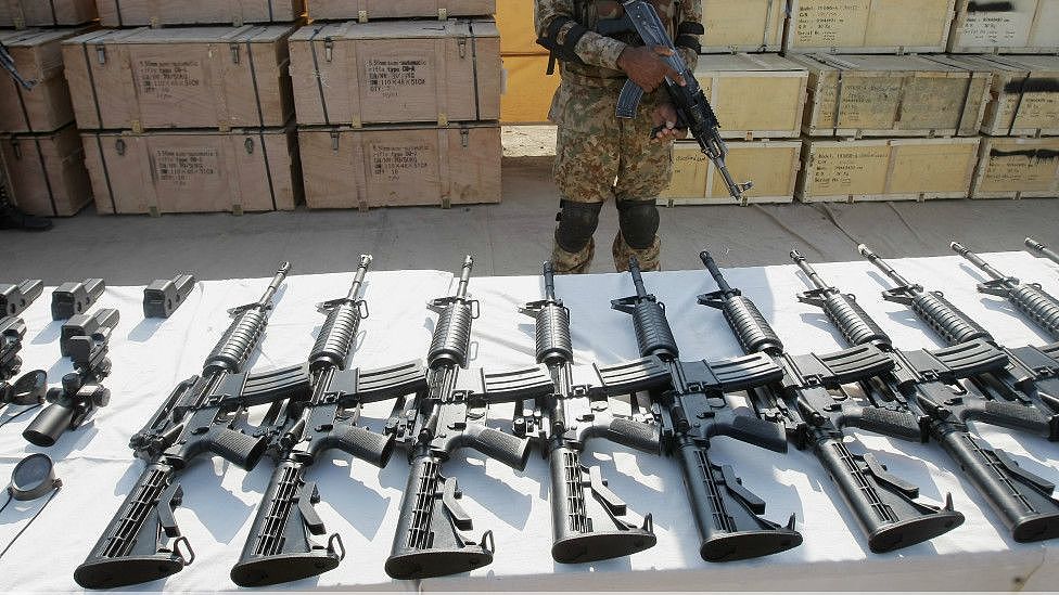 尴尬！巴基斯坦缴获中国产M4步枪，山寨它再贱卖它！| 轻武专栏 - 3