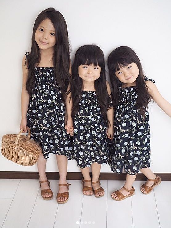 这对日本双胞胎小姐妹，复制粘贴的脸蛋和打扮，直接萌倒无数网友... - 33