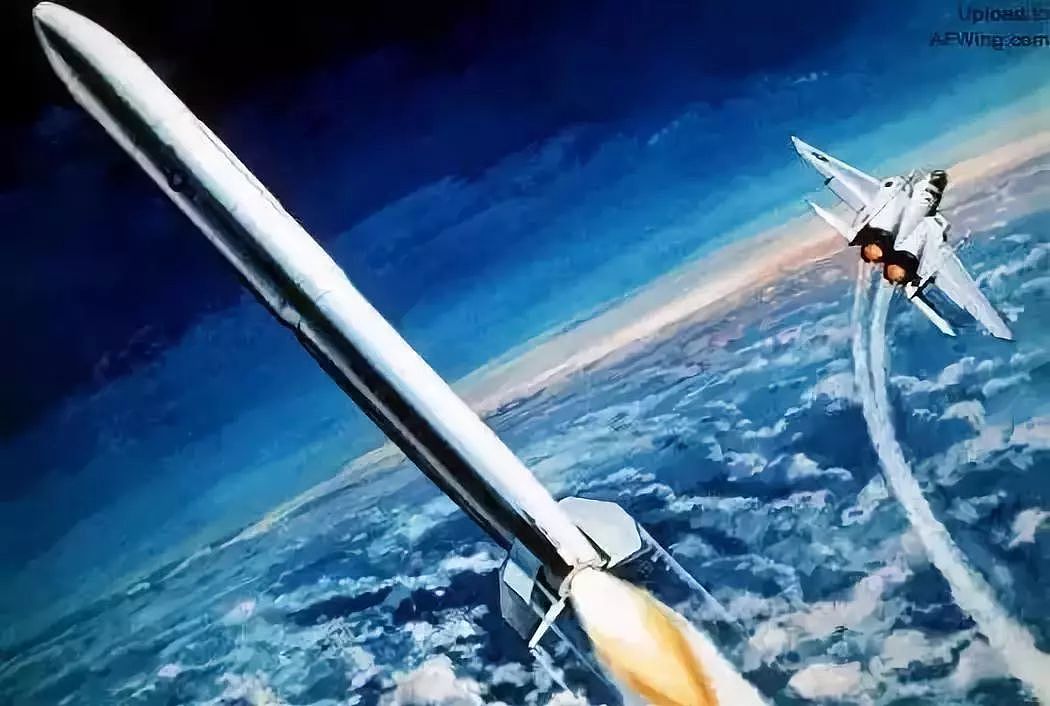 人类首次干掉太空目标！F-15的导弹居然击落了一颗卫星？ - 15