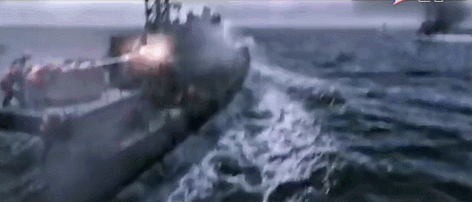 最真实残酷的海战电影，朝鲜T34坦克艇VS韩军舰的场面太震撼了！| 军武电影 - 17