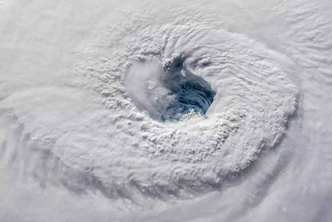 从高空看飓风（山竹台风），更能感受大自然的威力 - 7