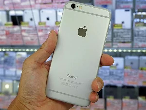 花几千块钱买的iPhone，竟然是维修人员用剩下的！ - 8