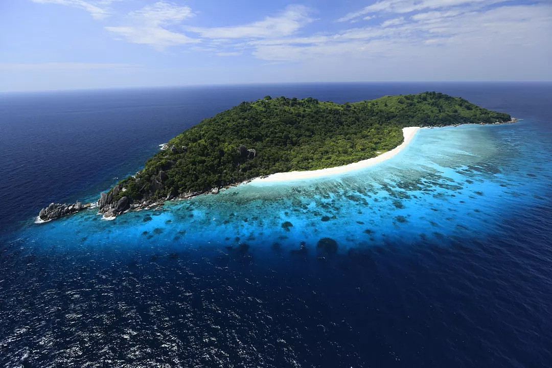 这个神秘小岛一年只开放150天，风景绝美，还被誉为潜水胜地！ - 3