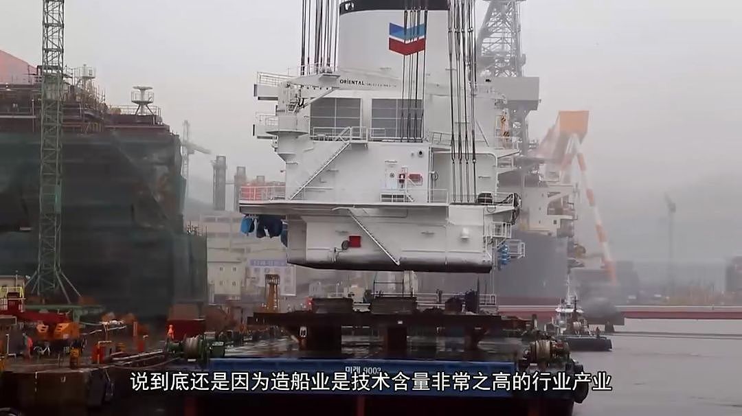中国8万吨巨舰“抱着”60颗原子弹海上航行 ！能养活上海一个月？ - 1