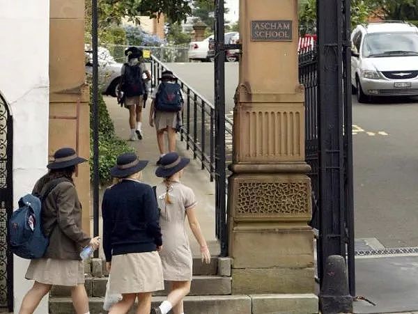 悉尼精英私校学费暴涨，$4万多一年与最低工资相当！ - 2