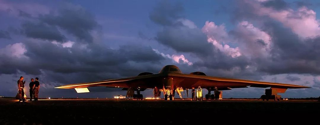 针对中国！美军B-2首次部署夏威夷，三大战略轰炸机齐聚亚太！ - 3