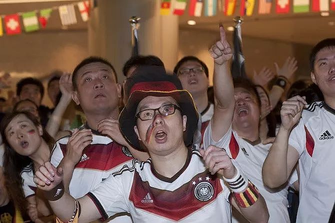 最该被尊重的中国球迷何时才能不做世界杯的局外人？ - 1