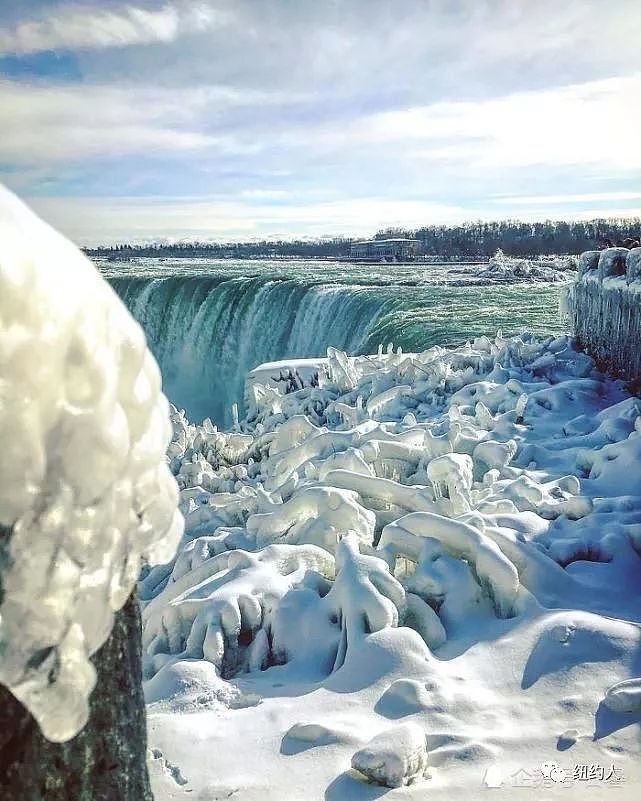 世界最大跨国瀑布冻住了 绝美奇观如仙境！ - 9