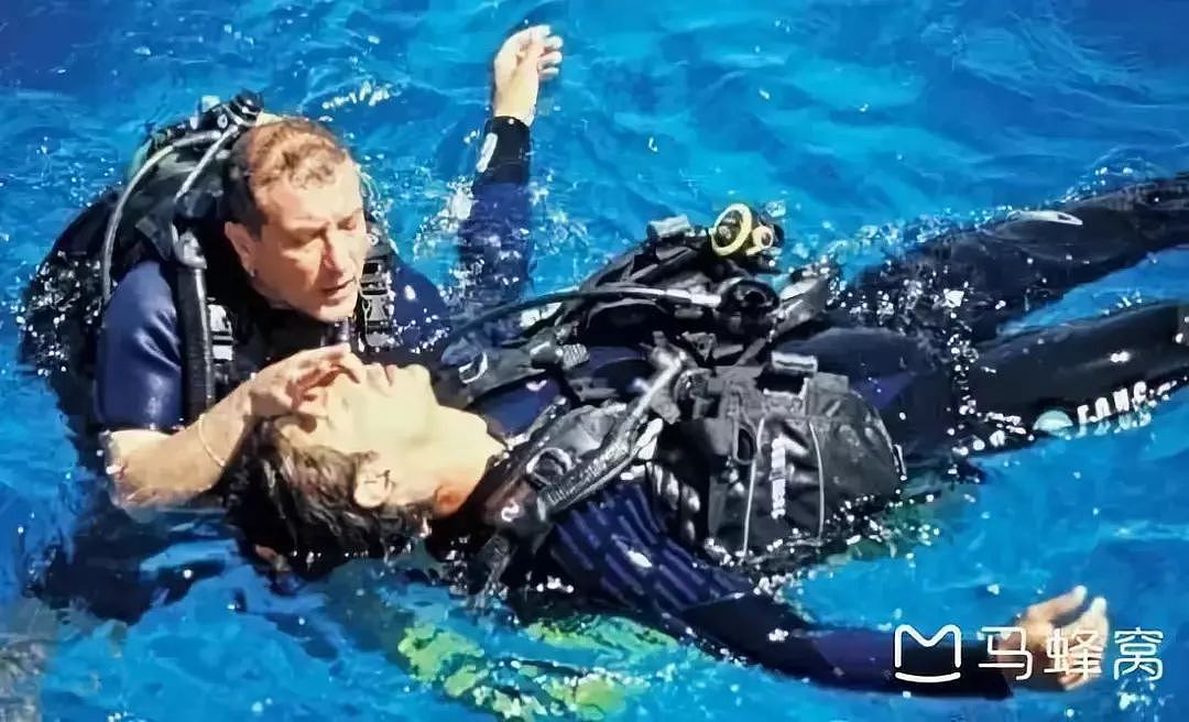 揪心！3人在印尼潜水失踪，其中2名中国人！搜救正在进行中！ - 12