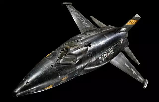 能飞6.7马赫的冷战黑科技，堪比导弹的X-15火箭飞机｜军武正片 - 18