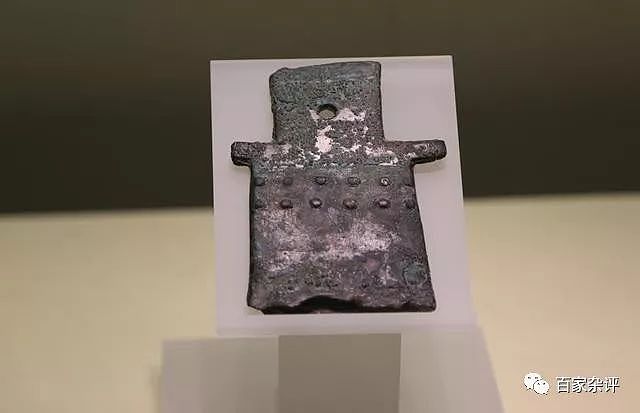甘肃挖出二件铁条，距今已有3500年，证实商朝中国已进入铁器时代 - 1