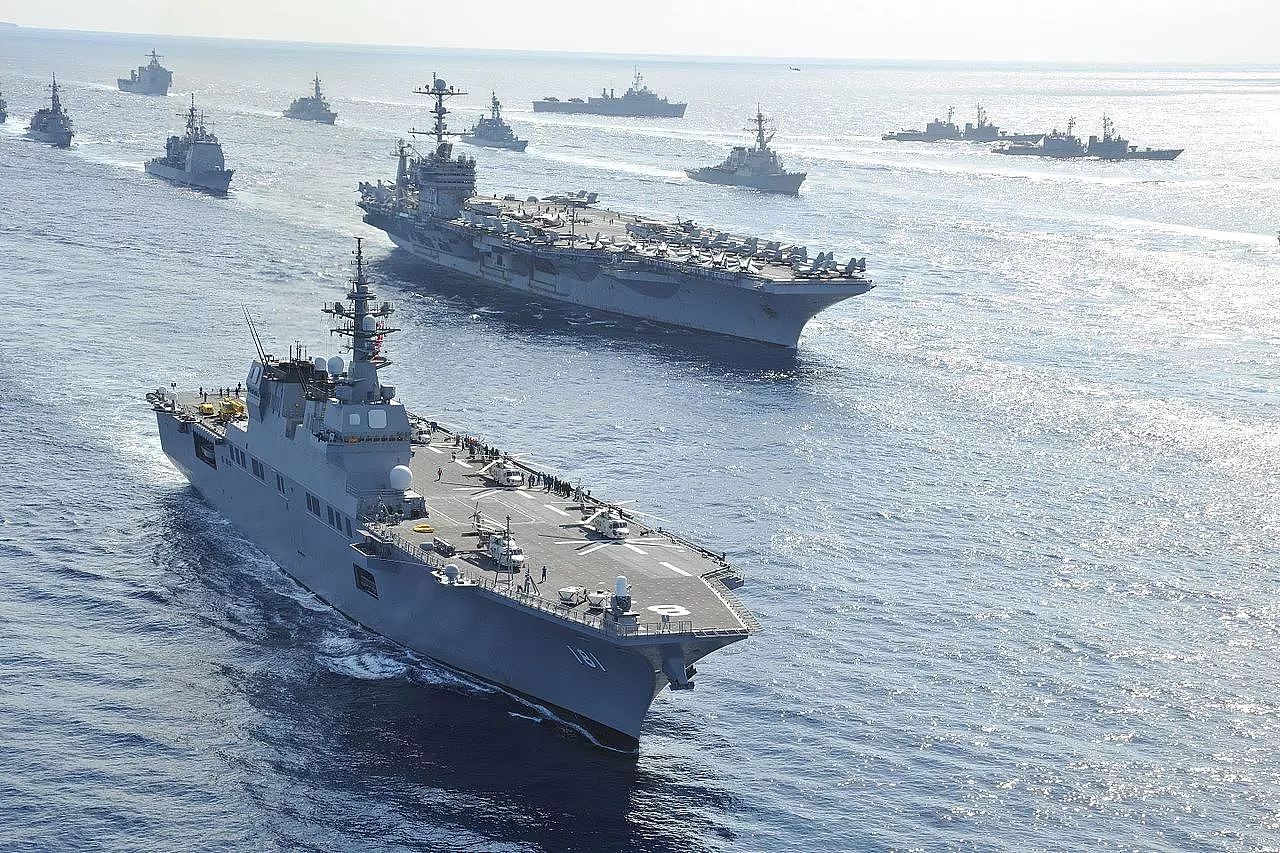 日本四支航母舰队悄然成型，它们会威胁中国航母的安全吗？ - 9
