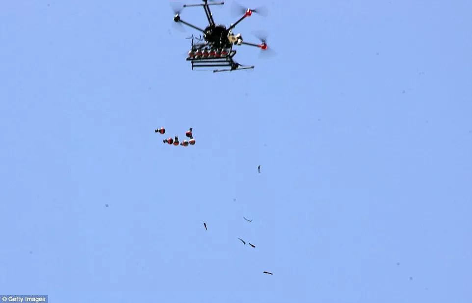 大疆无人机驱逐巴勒斯坦群众，以色列已购买上千台｜军情晚报 - 9