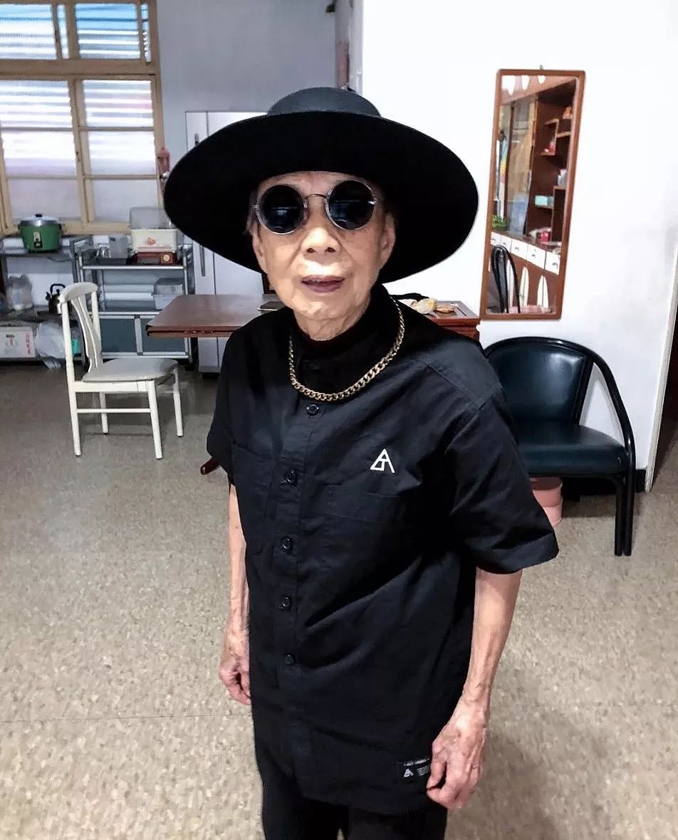 91岁奶奶决定“放飞自我”：女人要到多少岁才有资格为自己而活？ - 20