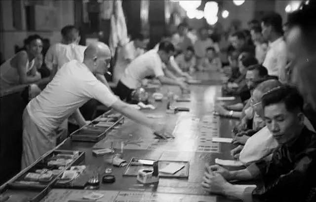 1949年的澳门：赌场里的国产大金条、按摩女郎~ - 4