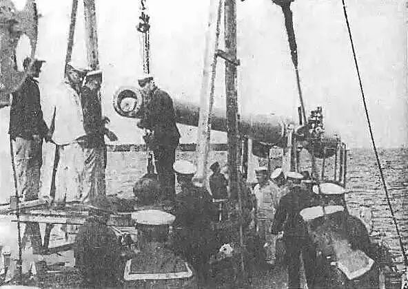 二战苏联的疯狂：安装5门305巨炮的“战列驱逐舰”｜军武正片 - 9