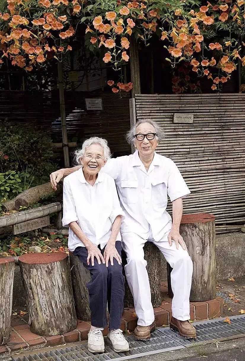 爱情最美的样子是什么？这对热恋76年的夫妻给出的答案感动无数人！ - 7