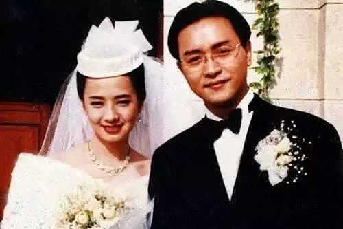 她是张国荣唯一承认过的女友，经历3段婚姻终遇有情人，入行42年终于“熬”来影后 - 12
