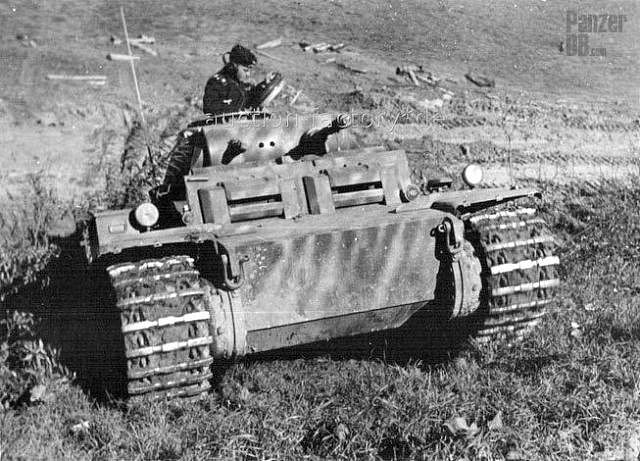 空前绝后：二战德军这款轻型坦克装甲竟比苏联重坦还厚 - 11