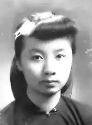 94岁裸捐1857万，才华不输杨绛，她是100年来最美女人之一 - 6